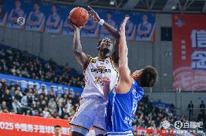 CBA官方：辽篮取消注册布巴卡尔-图雷 浙江取消注册科比-西蒙斯