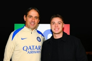 记者：扎莱夫斯基无法出战紫百合，补赛只能用12月时注册的球员