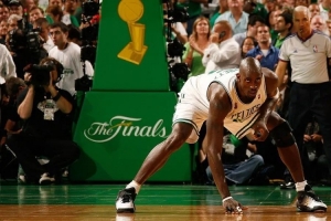 2007年，加内特差点去了湖人……