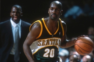 佩顿：以前裁判尺度是一样的 我和乔丹对抗大家都得不到哨子