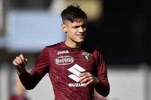 全市场：里奇本周接受米兰的体检，目前他在非洲的乌干达度假