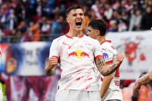 记者：塞斯科完成转会曼联，他正在卡灵顿参加训练中心开幕仪式