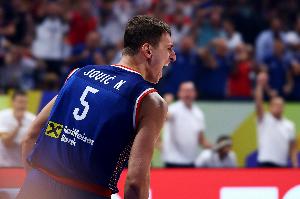 上来就开！约维奇半场12分均来自首节 正负值+25并列半场最高