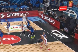 大师级视野！约基奇背打连续假动作 风骚妙传可惜队友三分不中