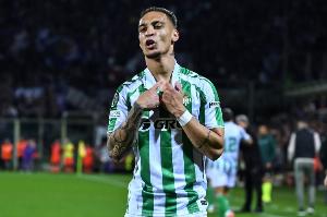 天空：曼联接受贝蒂斯报价将出售安东尼，批准球员前往完成交易