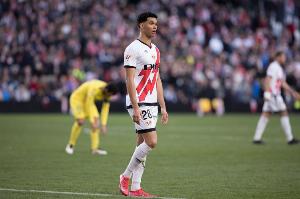 抗议季票涨价！阿斯：巴列卡诺多家球迷团体宣布在对阵巴萨时静默