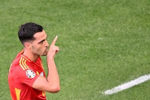 德拉富恩特治下西班牙已进14粒头球，何塞卢&梅里诺&莫拉塔各3球