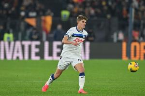 助攻双响！德凯特拉雷：喜欢踢中锋位置，我证明自己能够站出来