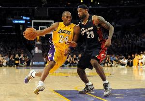 魔兽对比乔科詹：科比得分最强 乔丹赢球最多 老詹生涯最长最全面