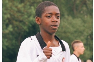 登贝莱母队雷恩社媒晒球员儿时照片：相信自己的梦想