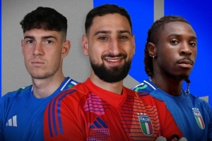 意大利客战爱沙尼亚海报：多纳鲁马、巴斯托尼、小基恩出镜