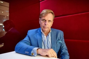 前竞购者：曼联投入大量资金但未见成果，他们忽略了团队的重要性