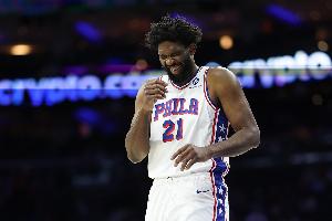 马克西谈恩比德复出：感受到了他能打球时的快乐 我也替他开心