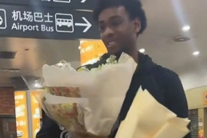 媒体人：山西外援格雷格·布朗因状态不佳 未达到球队要求 已离队